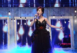 Uyên Linh đối đầu Thanh Tâm, có gì thú vị?