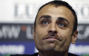 Alex Ferguson bị mắng vì đối xử tệ với học trò