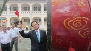 Thủ tướng đánh trống khai giảng năm học mới tại TP.HCM