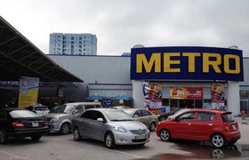 Hà Nội: Đỗ xe tại Metro nửa tiếng mất... 10 triệu đồng