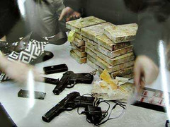 Đặt tiền cho bị can, bị cáo tại ngoại có khả thi?