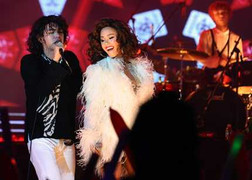 Phương Vy bất ngờ hút khách hơn Monica