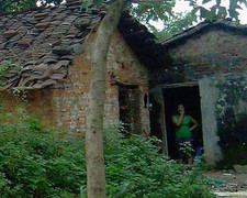 Mua gái 30 triệu, bóc lột 3 tỷ đồng trên thân xác