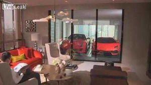 Mang siêu xe Lamborghini lên phòng khách chung cư
