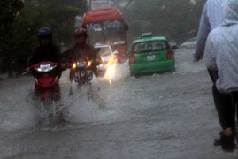 Mưa dông bao trùm khắp cả nước