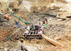 Truy quét vàng tặc, trung tá công an bị đứt lìa chân