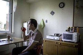 Doanh nhân Hy Lạp đi... cọ toa-lét