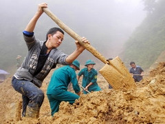 Lở núi Yên Bái: Vẫn chưa tìm thấy 2 nạn nhân mất tích