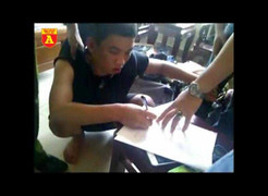 Tận mặt kẻ chuyên tuồn ma túy cho gái nhảy