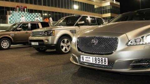 Trốn nợ, đại gia bỏ siêu xe tiền tỷ chạy lấy người