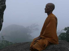 Chuyện đàn em Năm Cam gác kiếm vào hang núi tu hành