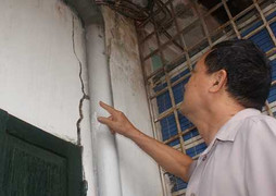 Hà Nội: Xuất hiện ‘tháp nghiêng’ cạnh cao ốc quốc tế