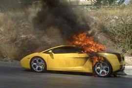 Siêu xe Lamborghini của Cường đô la có nguy cơ cháy?