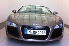 Cận cảnh siêu xe Audi R8 Spyder đầu tiên tại Việt Nam