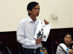 Chủ trường ôm tiền bỏ trốn, trưởng khoa tự ý nâng điểm