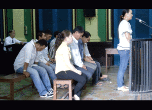 Đóng giả cảnh sát hình sự đi đòi nợ