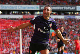 'Quỷ đỏ' ra chiêu, 'thùng thuốc súng' kích nổ