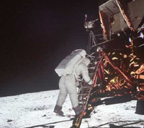 Lý giải các kiểu chết kì dị ngoài không gian