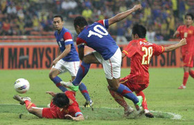 Thái Lan dính scandal, VN sớm... vô địch AFF Cup 2012!?