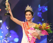 Lúc này ở VN, hoa hậu 'ăn đứt' siêu sao bóng đá