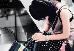 Đi chơi hội chợ, thiếu nữ bị rủ vào khách sạn