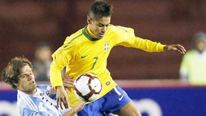 Neymar tỏa sáng, Brazil nghẹt thở hạ Argentina