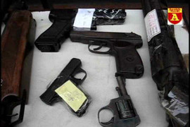 Tận mắt xem AK cưa nòng, Colt xoay... bị 141 thu giữ