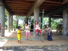 Cách chức phó chủ tịch huyện ký séc khống