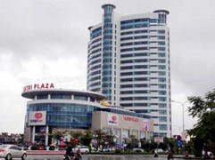 Giang hồ đất Cảng bắn nhau giữa trung tâm thương mại