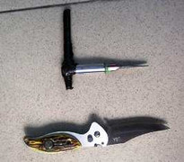 Tiến 'cọp' hạ gục ngoạn mục 2 tên cướp có vũ khí