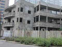 Khu đô thị Văn Khê: Đất vườn hoa đang bị 'xẻo' dần