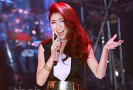 Hiện thân sự gợi cảm, nồng nàn trên sân khấu The Voice