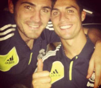 Casillas mượn facebook làm hòa với Ronaldo