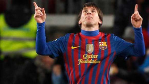 Messi xứng đáng nhận lương gấp đôi... Ronaldo