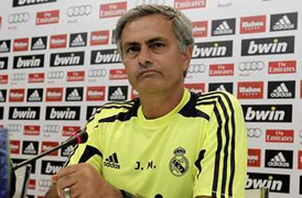 Muốn thành vĩ đại, Mourinho thề noi gương Alex Ferguson