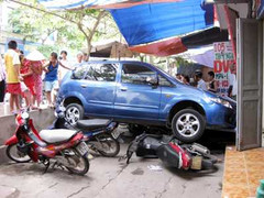 Những tai nạn ô tô đáng sợ nhất