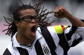 Tối mai, danh thủ Edgar Davids đến Việt Nam