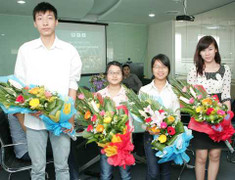 'Hỏi xoáy đáp xoay' với thủ khoa xuất sắc nhất 2012