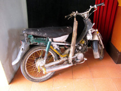 Hỗn chiến náo loạn làng quê, hơn 10 người bị thương