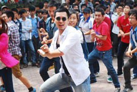 Học trò Việt 'phát cuồng' với vũ điệu Gangnam Style