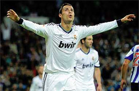 Lập hat-trick, Ronaldo lớn tiếng 'dọa nạt' Barca