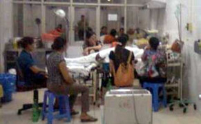 Sản phụ tử vong, người nhà bao vây Bệnh viện phụ sản TW