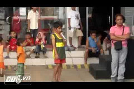 Cậu bé đường phố gây sốt với bản hit của Whitney