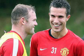 Rooney, Van Persie đá chính, MU dùng đội hình nào?