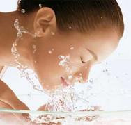 Chăm sóc da thế nào khi 'đèn đỏ' đến?