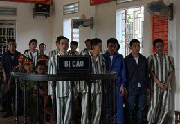 Vào tù buôn ma tuý lĩnh thêm án nặng