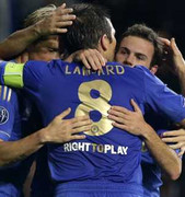 Mata lập cú đúp, Luiz ghi siêu phẩm, Chelsea đại thắng