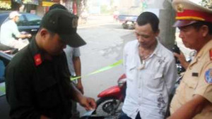 Liên quân công an Hà Nội 'tung đòn' dẹp loạn bến xe