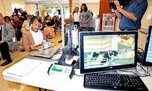 Kiểm tra học sinh bằng cách lắp camera ở... thùng rác