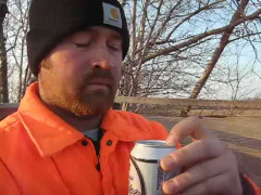 Mở bia kiểu điên rồ